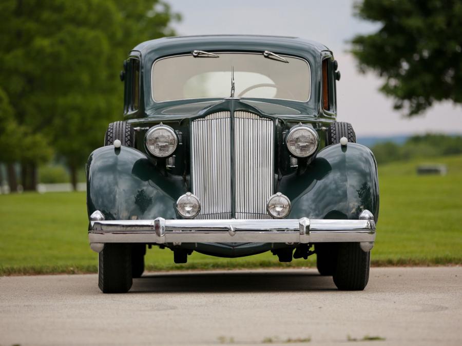  Packard Twelve Club Sedan 1936 года  (фото 3 из 39)